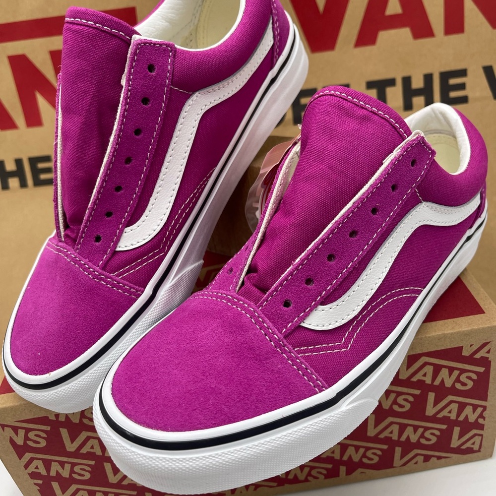 Vans WMNS Old Skool
Fuchsia Red/True White Sneakers
VN0A5KRF8ZV - Picture 6 of 16